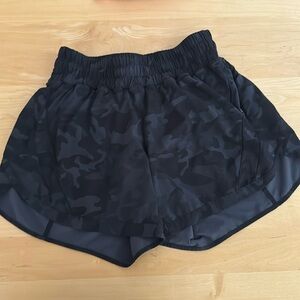 Lululemon Track That Shorts Heritage 365 Camo Deep Coal Multi size 6